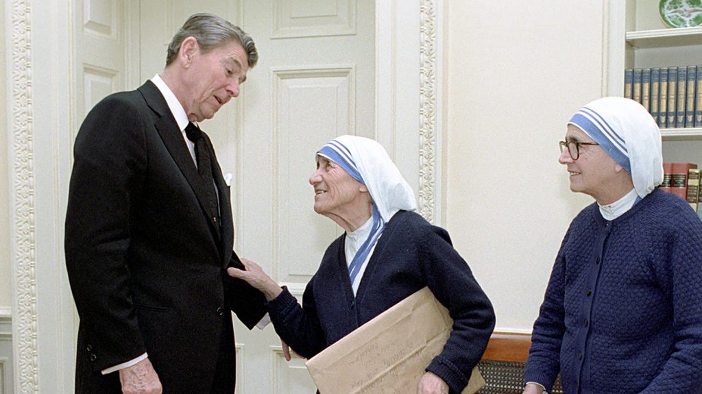 Mother Teresa with President Reagan