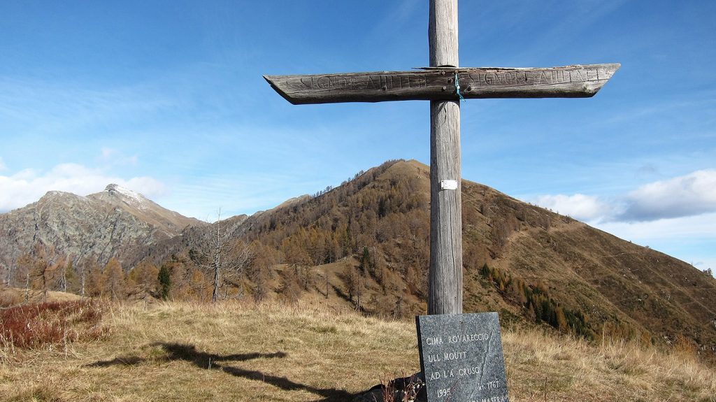 Hilltop cross in Piedmont